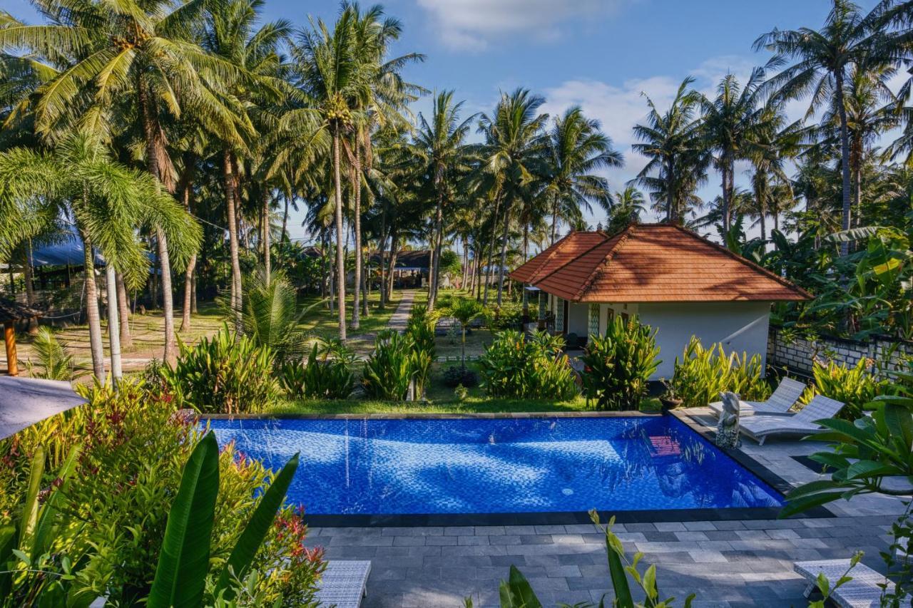 Coconut Hill Cottage Batununggul Exterior foto