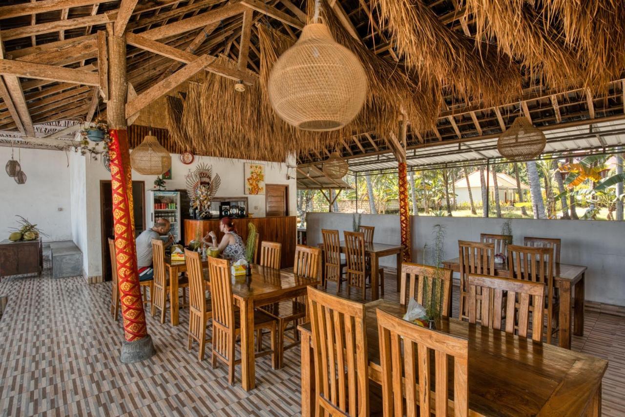 Coconut Hill Cottage Batununggul Exterior foto
