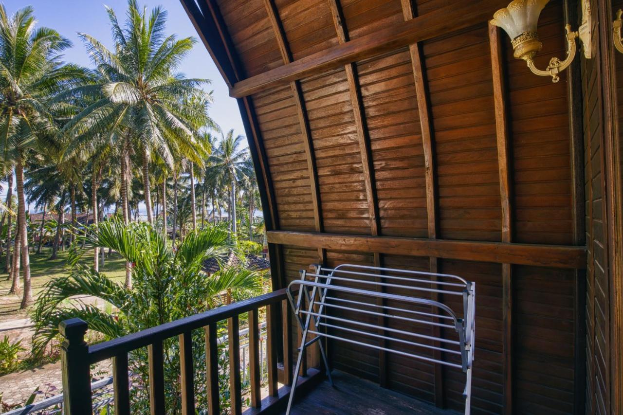 Coconut Hill Cottage Batununggul Exterior foto